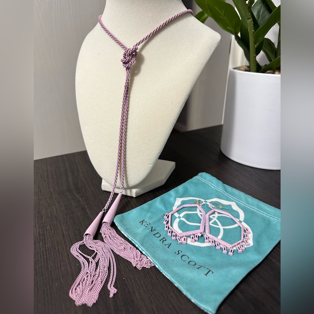 Kendra Scott Thomas earrings and Phara necklace